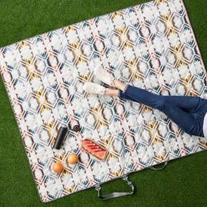 Pendleton Packable Picnic Blanket White